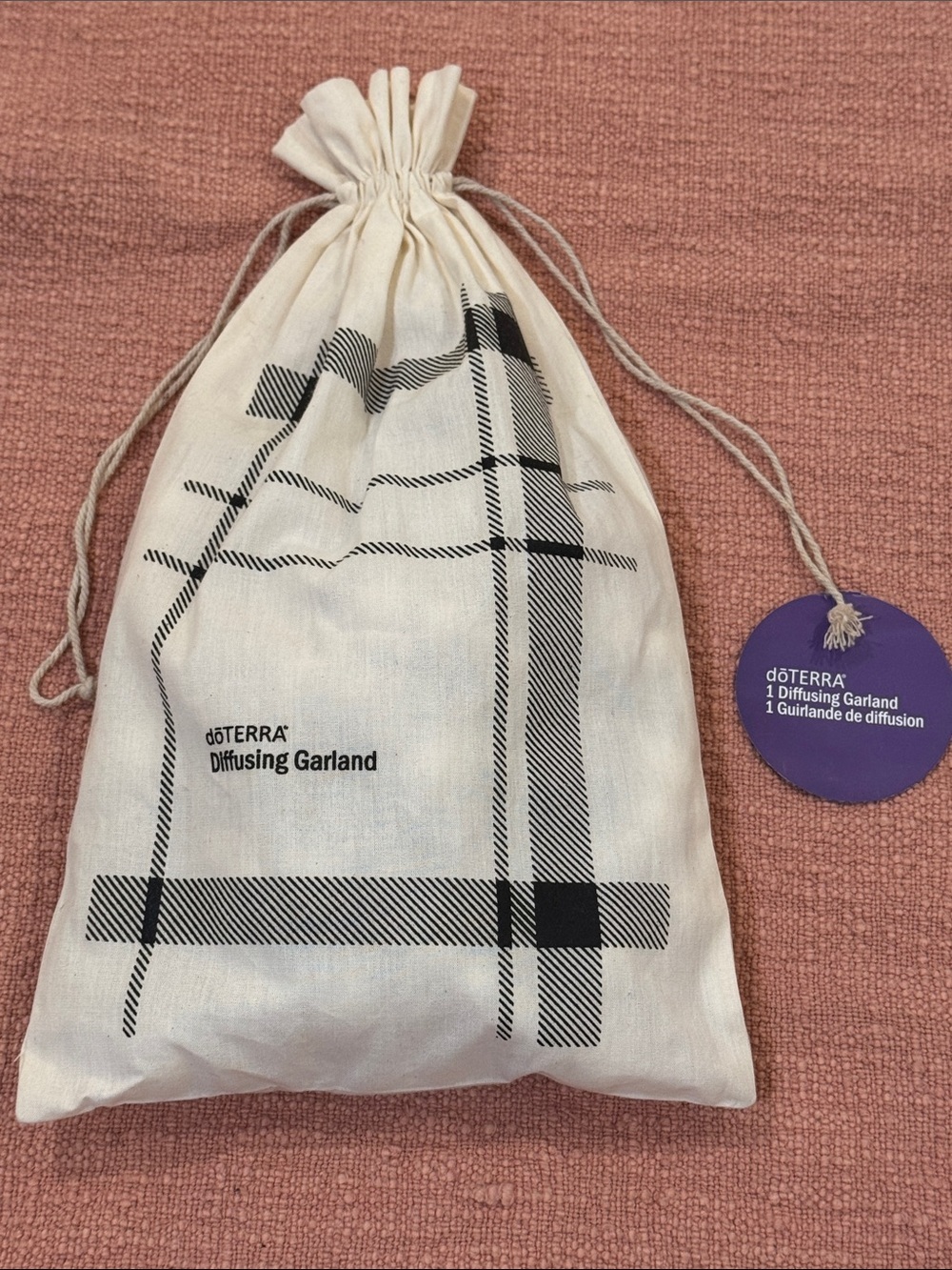 dōTERRA diffusing wool garland in drawstring reusable cotton pouch